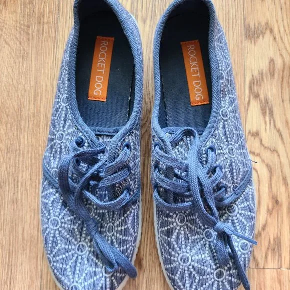 ROCKET DOG Blue Geometrical Print Sneakers - Picture 2 of 4